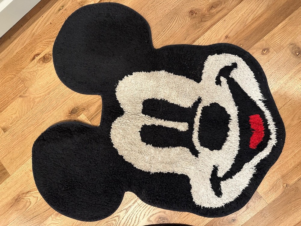Mickey Mouse bathroom decor
