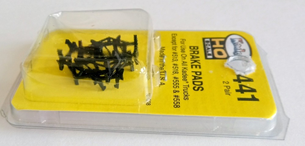 Kadee HO Plastic #441 Brake Pads (2 Pr Pkg) 1:87th Scale