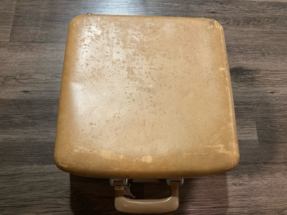 1950s Smith Corona Silent Super Typewriter Tan with Case Functional Condition