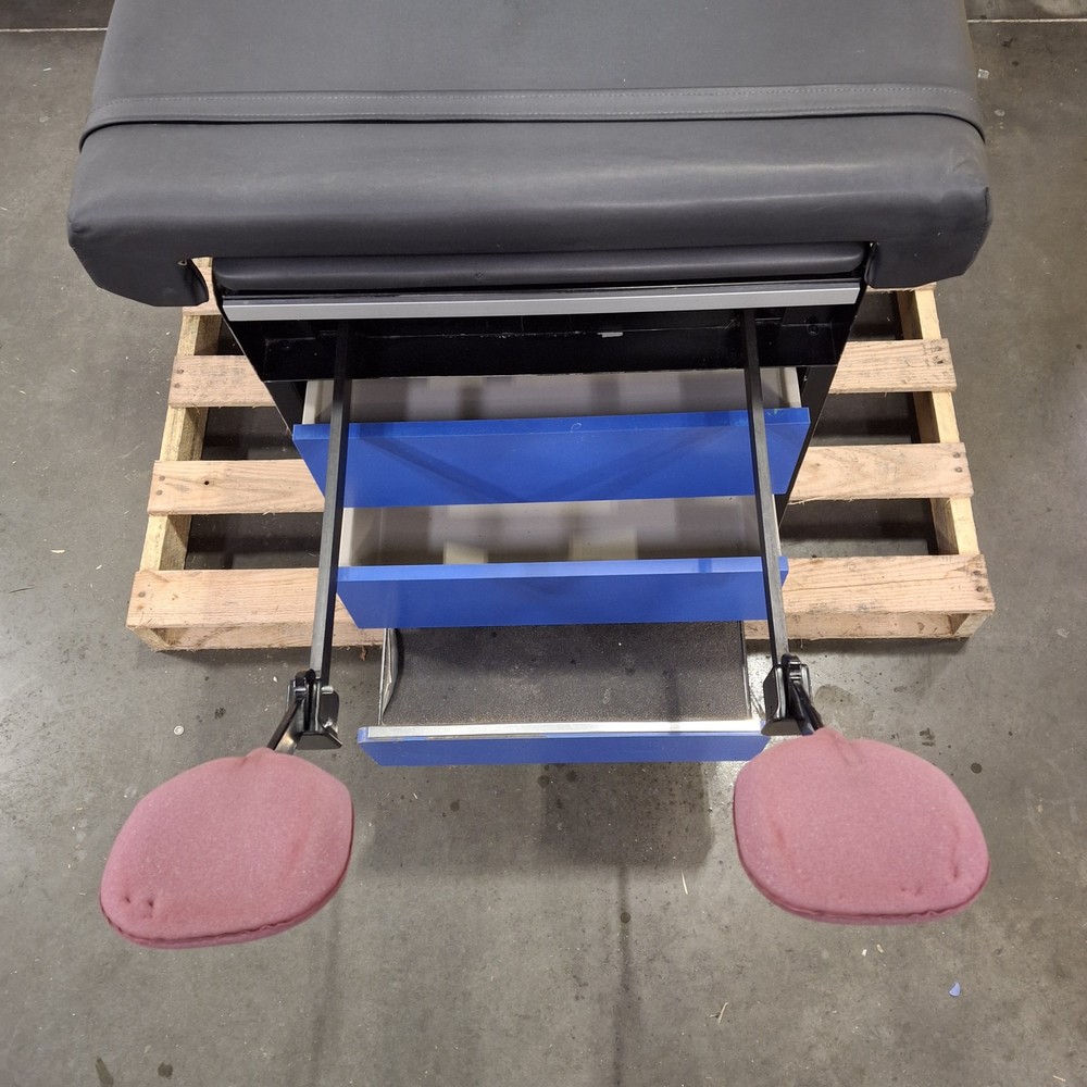 Ritter 104 Exam Table