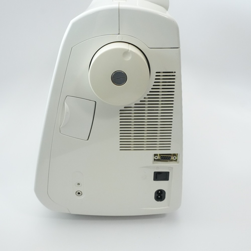 Singer Quantum 6000XL Sewing /Embroidery Machine Combo