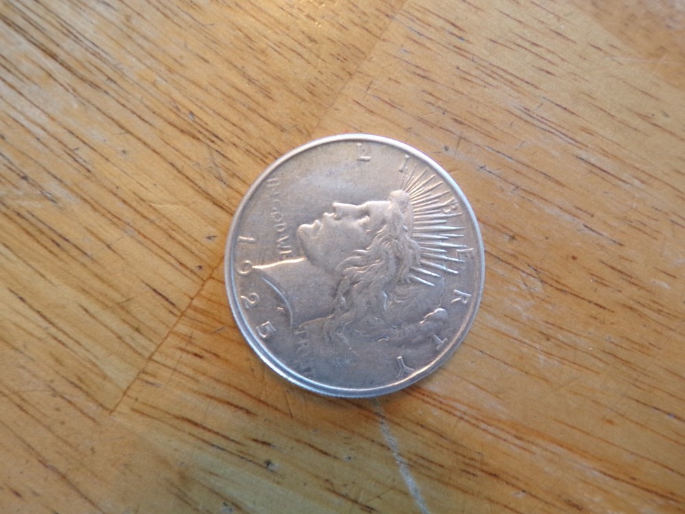 1925 Peace Dollar 90% Silver, fine