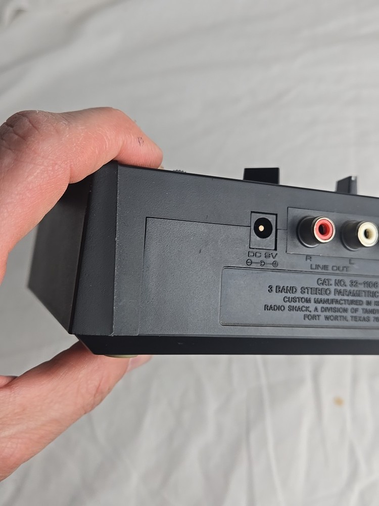 Realistic 32-1106, Stereo Parametric Equalizer, 3 Band Eq