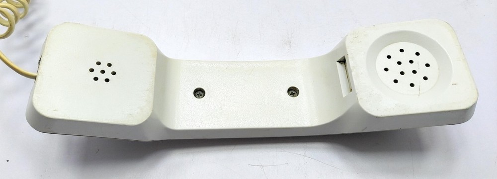 Federal Signal Corporation ECHO Wall Mount Intercom Stations E-DSM