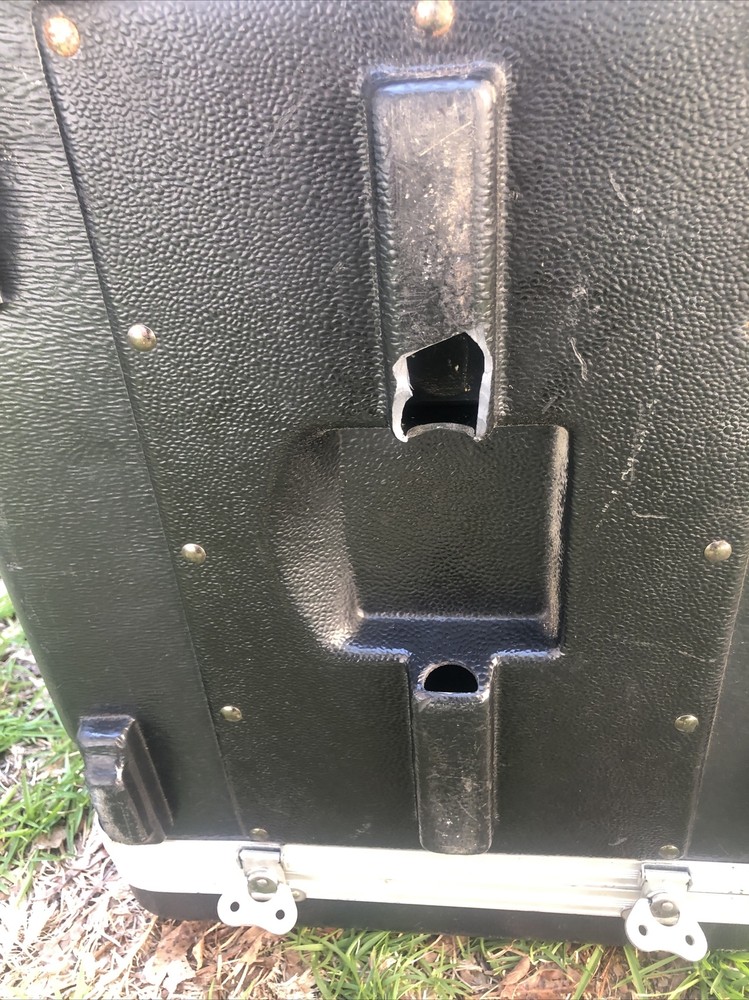 Gator case deluxe polycore 19 instrument case Read Full Description