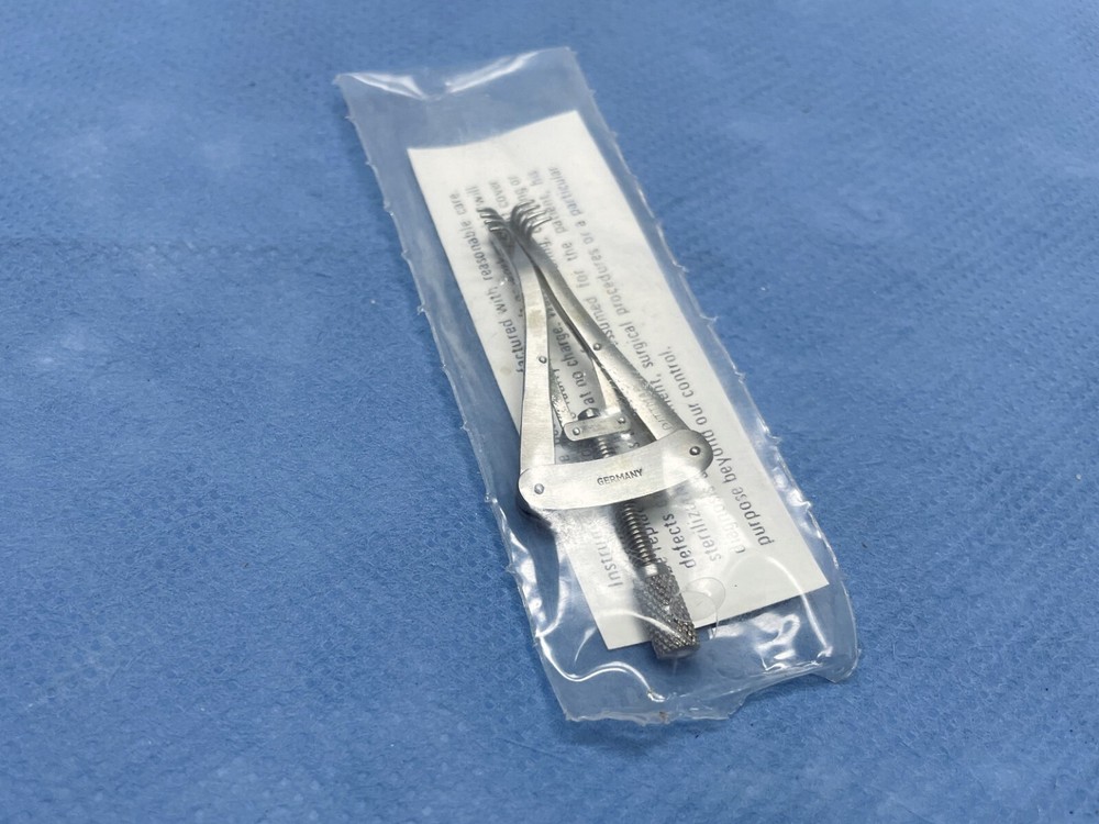 Dittmar 505-100 Alm Retractor, 3.75", Germany, New