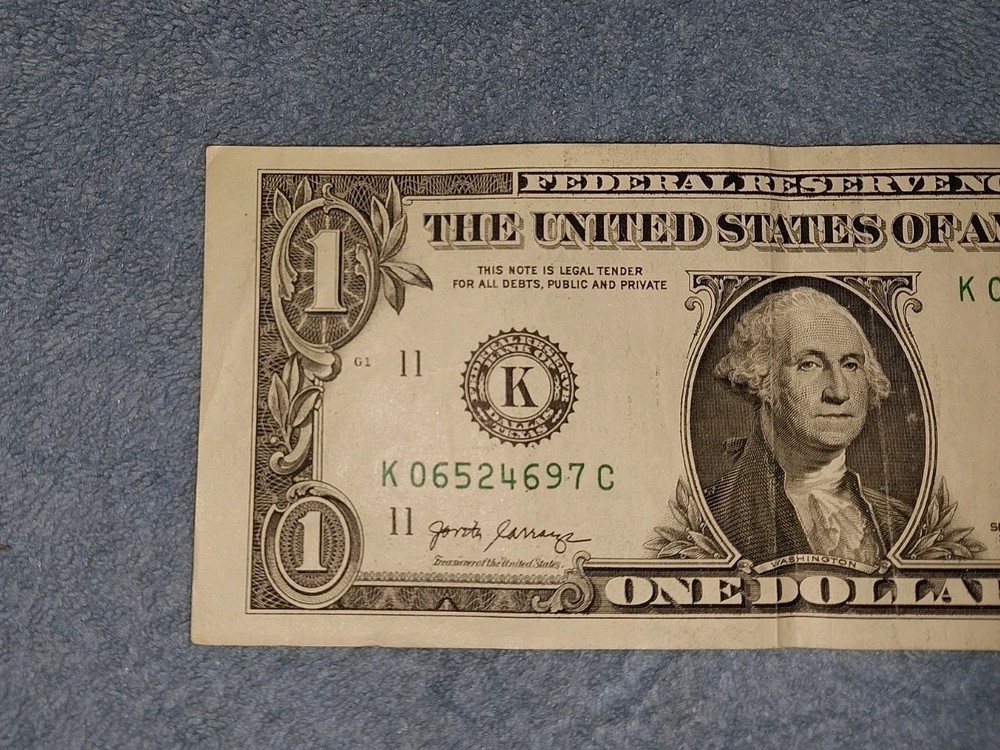 $1 Bill Series 2017-A - Miscut Or Misalignment Error Dollar - Off Center Cut