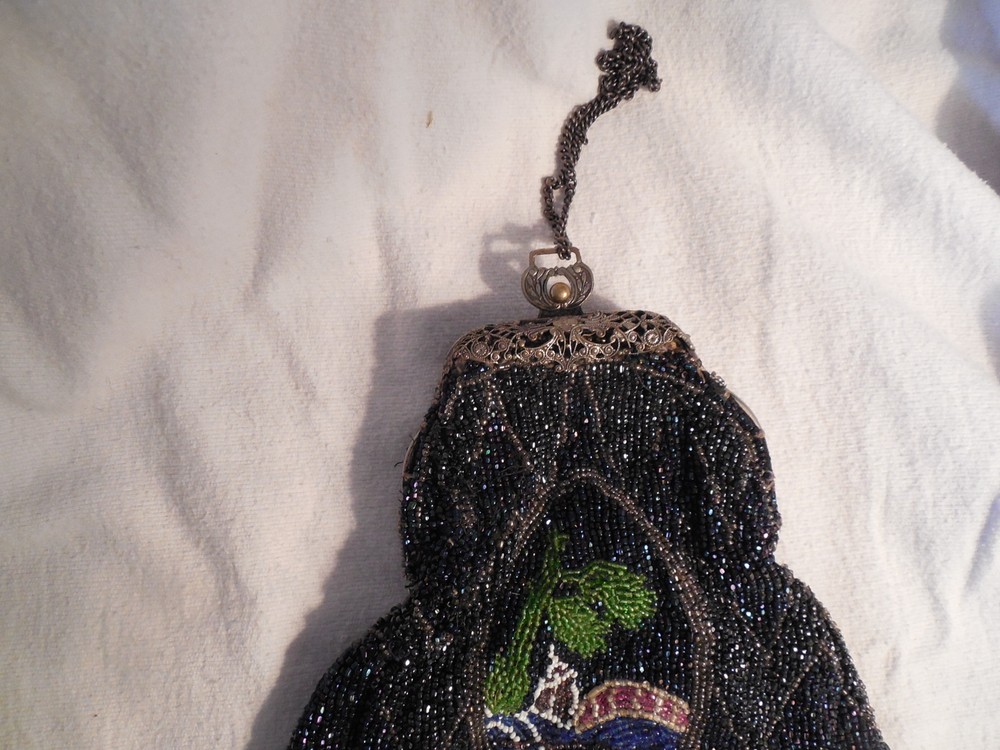 Antique Victorian micro bead purse, handbag w/ silver frame tree design