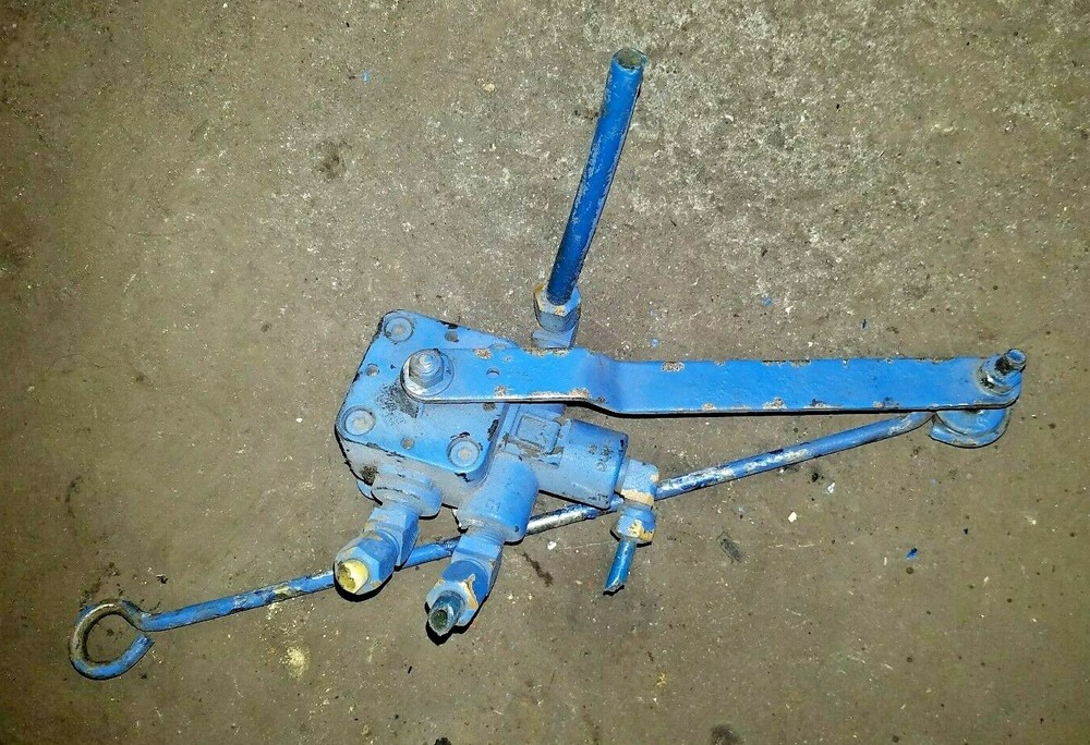 FREIGHTLINER LEVELING VALVE 16-14530-000