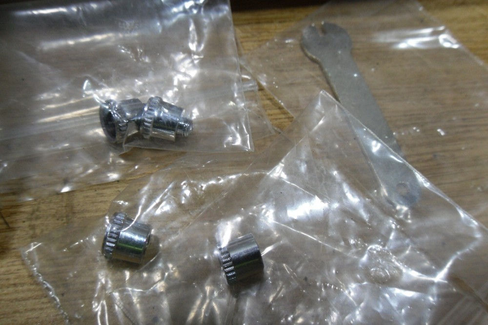 Bakery Crafts Mini Compressor AB-C4 & 4 Airbrushes & Parts Bundle