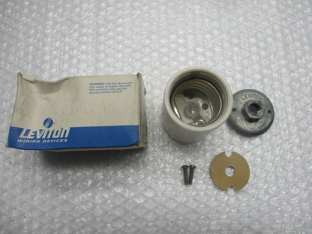 LEVITON 8678 LAMPHOLDER NSMP