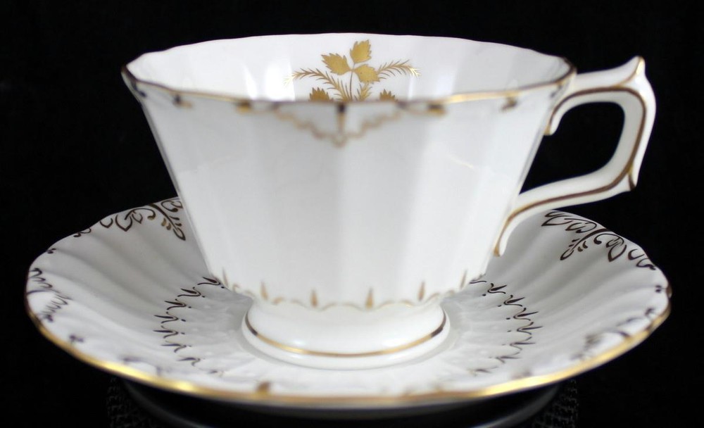 Royal Crown Derby Wentworth 5 Piece Place Setting