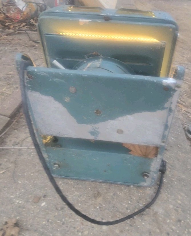 Vintage J.Y. Taylor TS7 Spotlight Opaque Projector