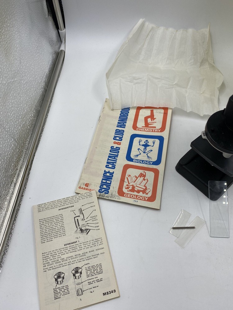 Vintage 1972 Gilbert Microcraft Microscope W/ Metal Case M8349