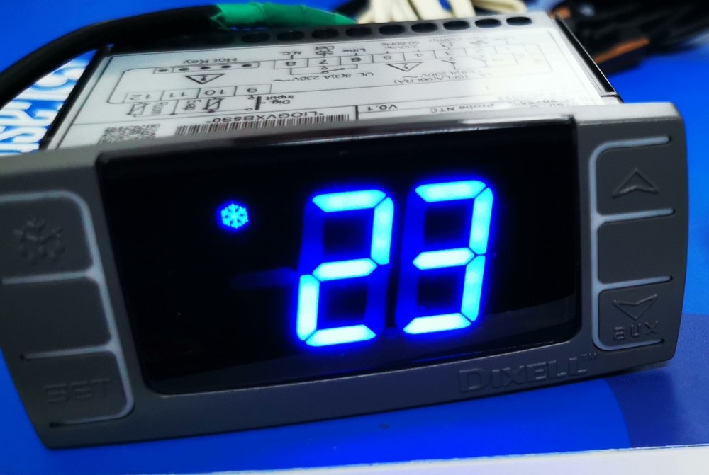 1PCS NEW XR06CX temperature controller