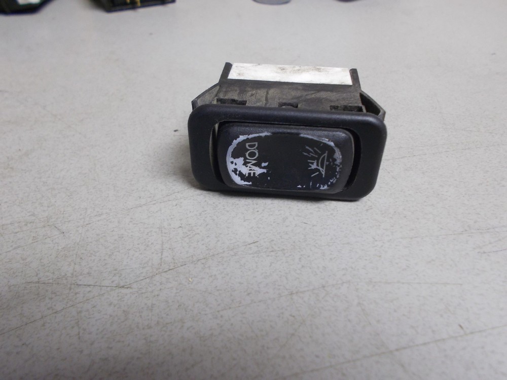 Freightliner A06-30769-034 Dome Light Switch *FREE SHIPPING*