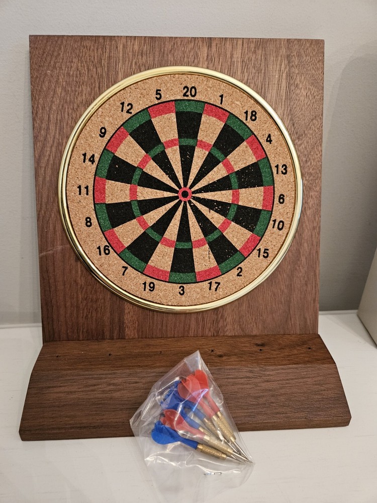 Executive Dart Set And Decision Maker Desktop 6 Darts New In Box