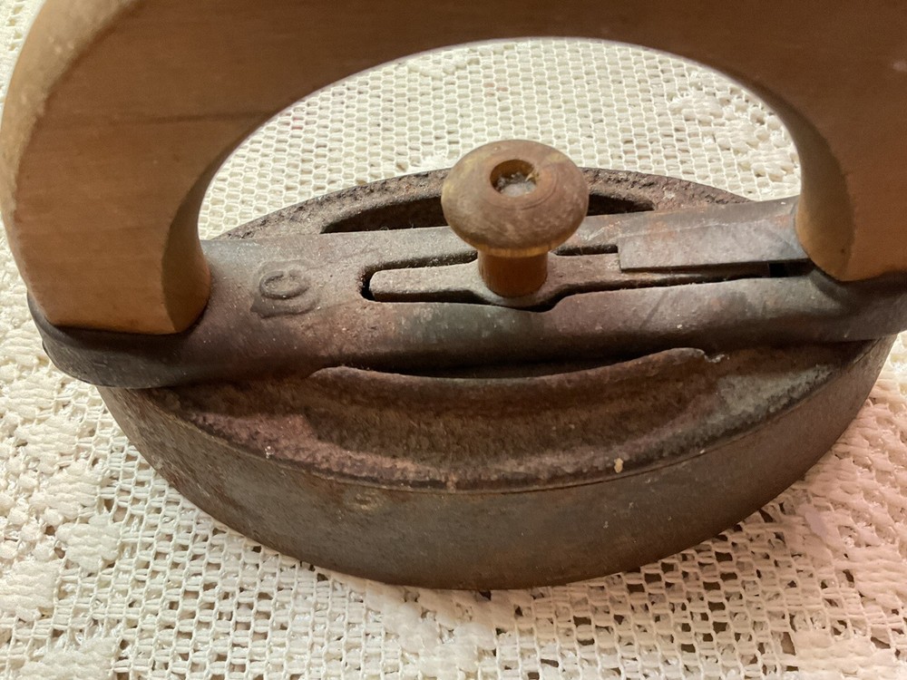 Antique Sad Iron 4# with Detachable Handle Type C