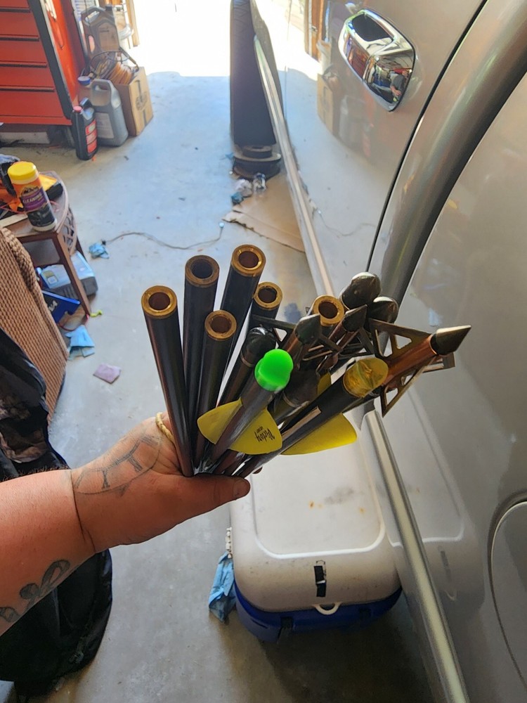 Barnett Quad AVI Crossbow Package