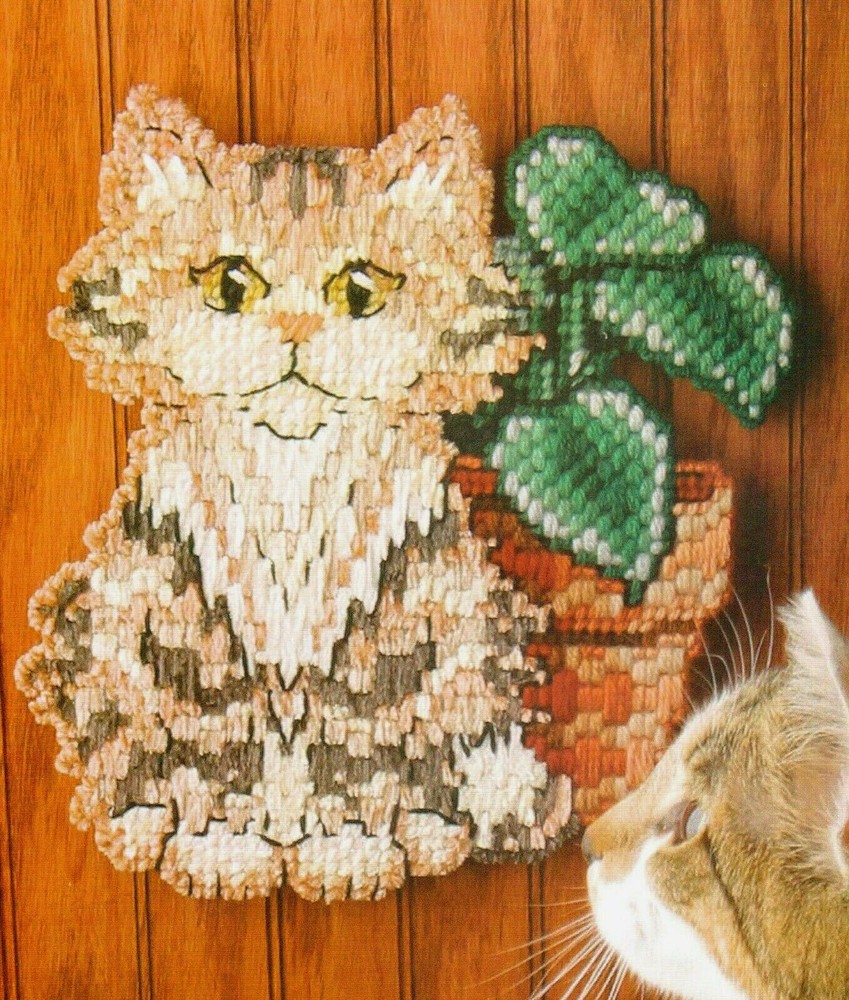 BARGELLO KITTY CAT WALL HANGING HOME DECOR PLASTIC CANVAS PATTERN INSTRUCTIONS