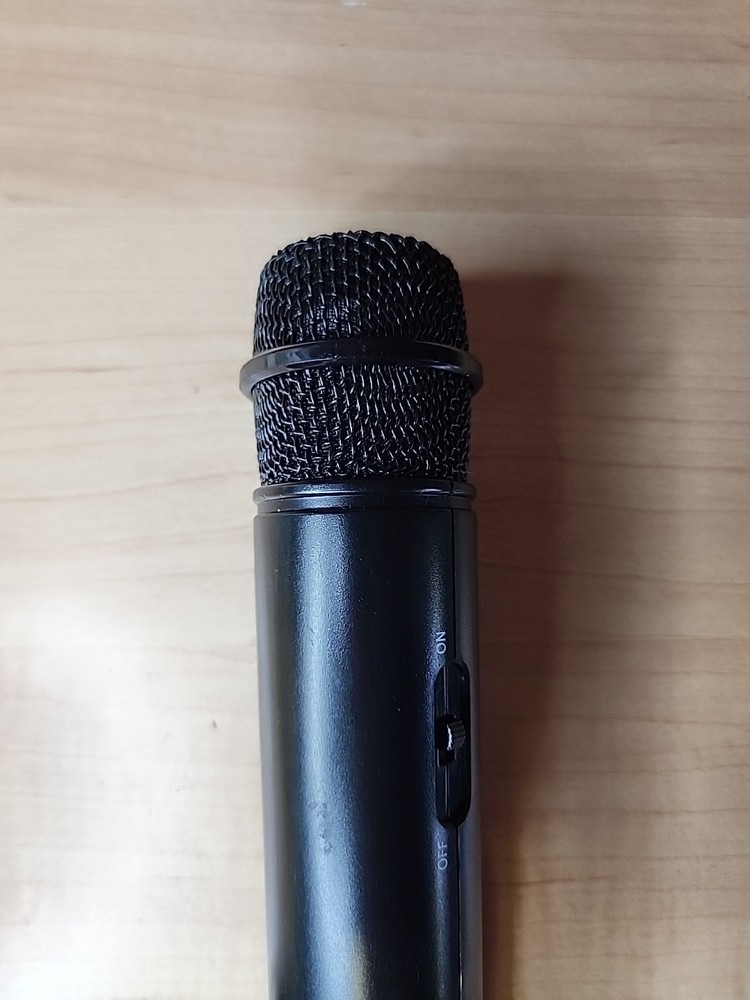 Mic Microphone with On Off Switch High Grade Low Noise Black