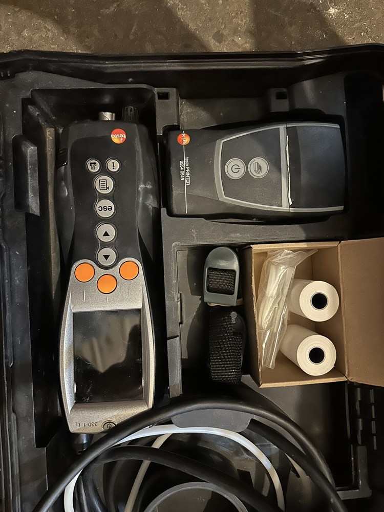 330-1G-LL, Residential Combustion Analyzer Kit USED