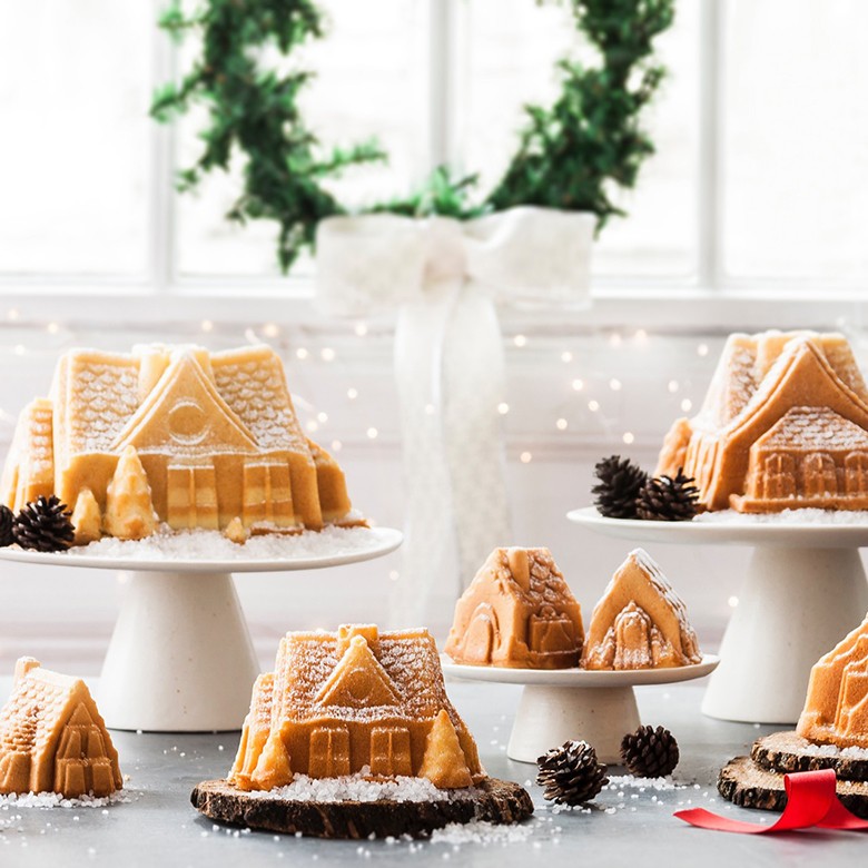 Nordic Ware Gingerbread House Duet Pan