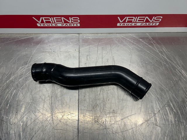 PETERBILT PIPE-LOWER RADIATOR F66-6776