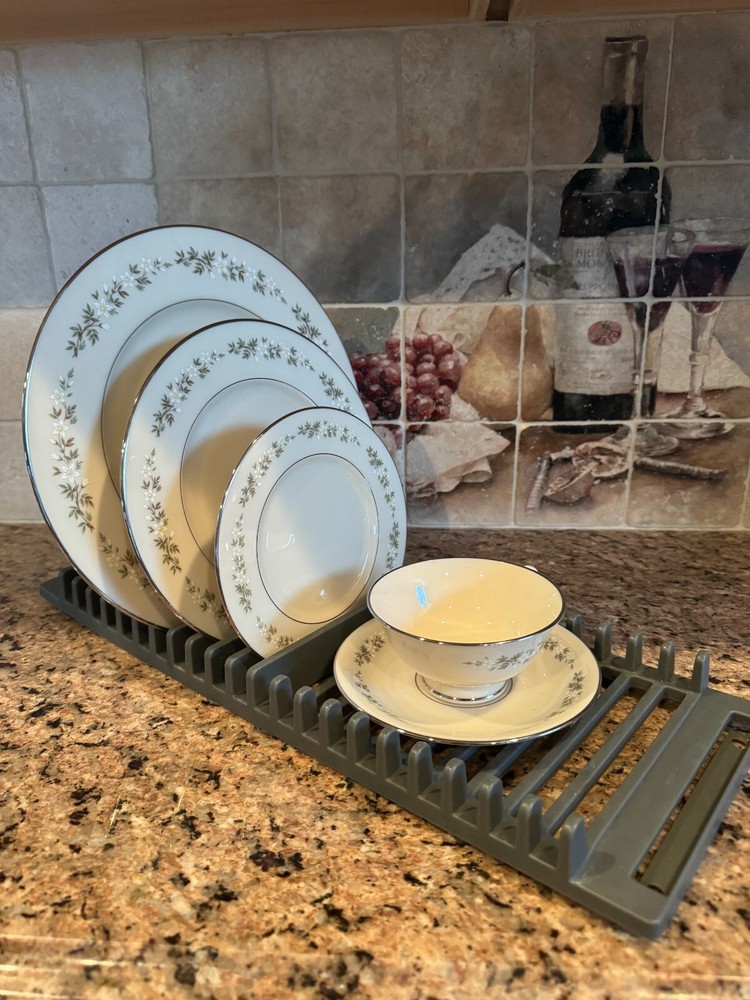 Lenox Fine China Brookdale 8 Piece Setting