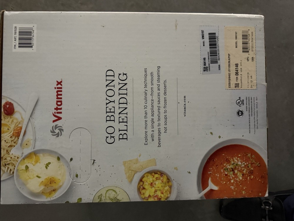 Vitamix Blender E320 Explorian 2.2HP 64oz Professional Black Low VM0197 65542