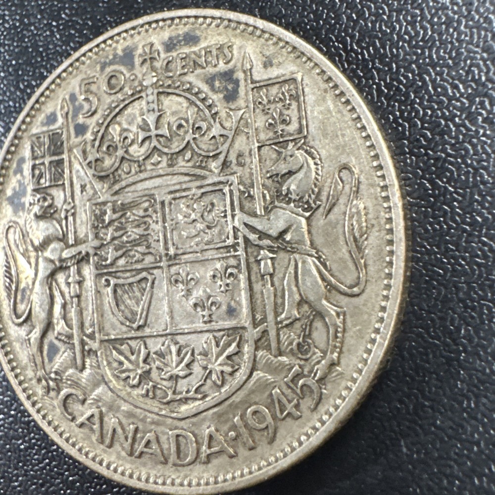1945 CANADA 50 CENTS SILVER COIN #62