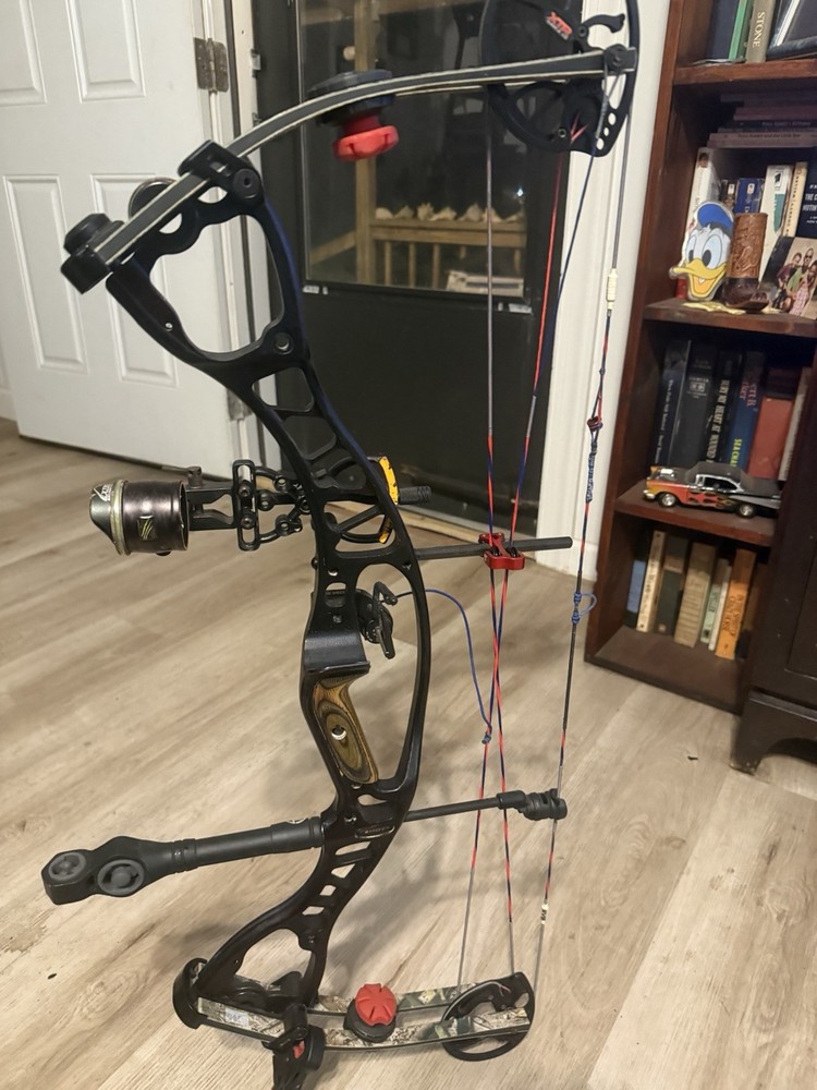 Hoyt Alpha Max 32 .60 Lbs Rt Hand