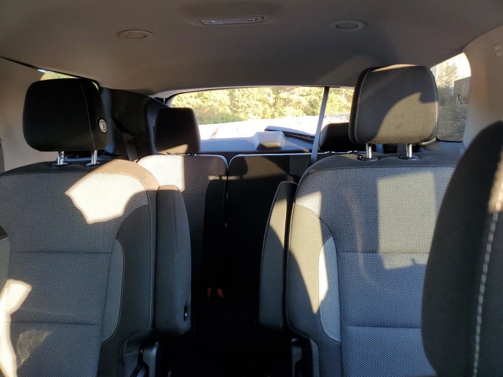 TRAVERSE 2018 Glove Box 4928972