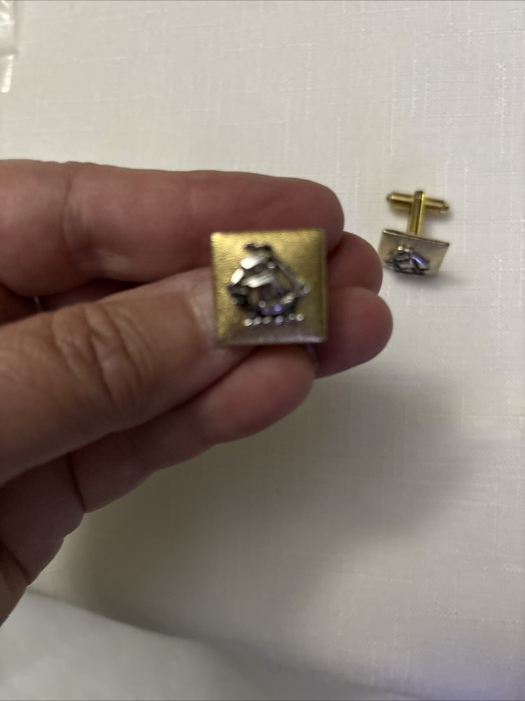 vintage cufflinks gold tone ship a524