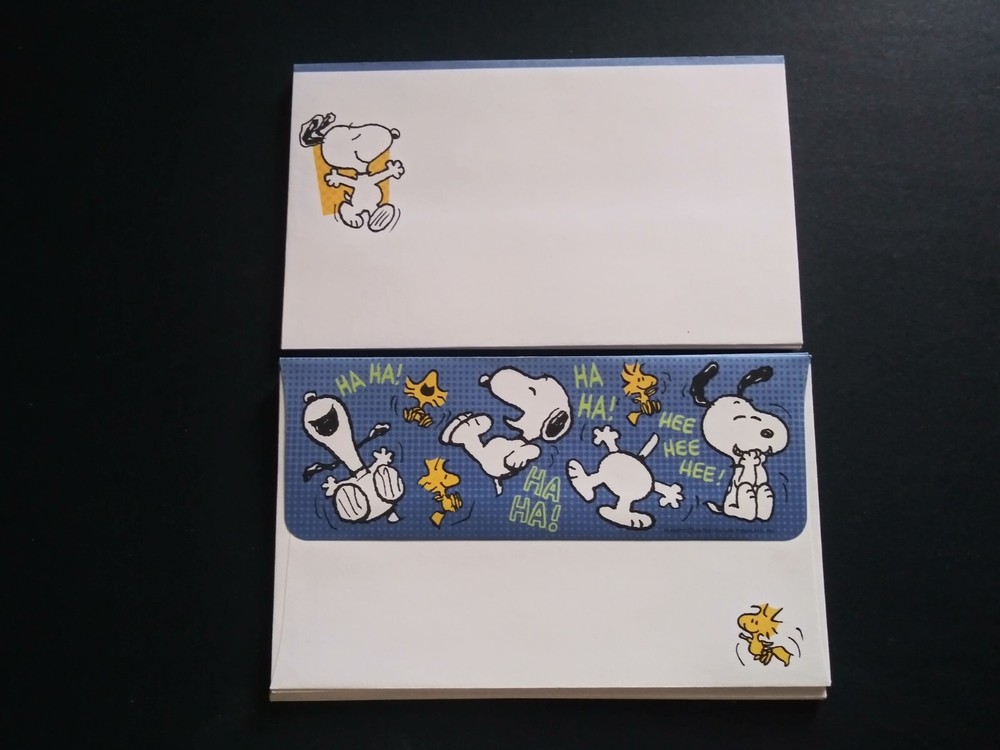Snoopy Partial Writing Tablet & 18 Mailing Envelopes
