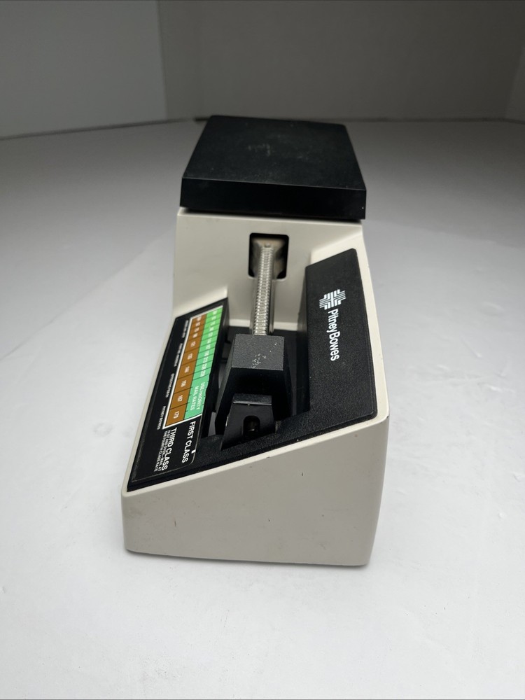 Vintage Pitney Bowes Model #4916 First & Third Class Postage Scale Made Canada