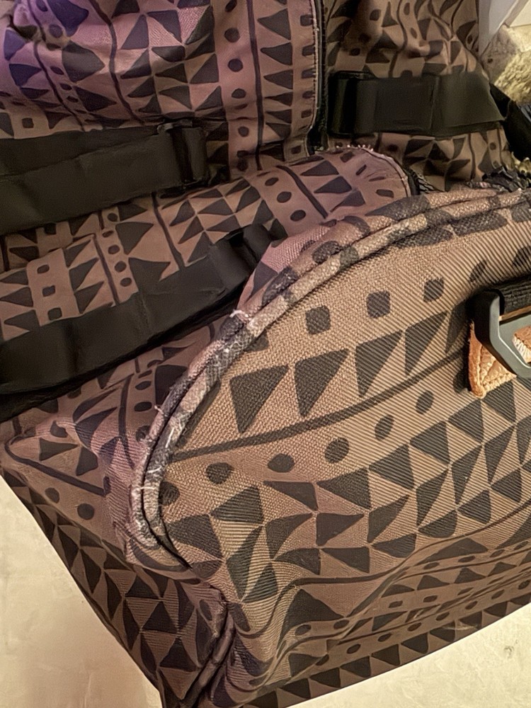 Hershel Supply Co. Novel Duffle / Geometric Triangle Pattern / Brown-Black