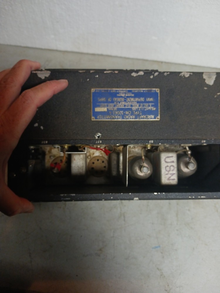 WWII NAVY AIRCRAFT TRANSMITTER MODEL GF-12 #268