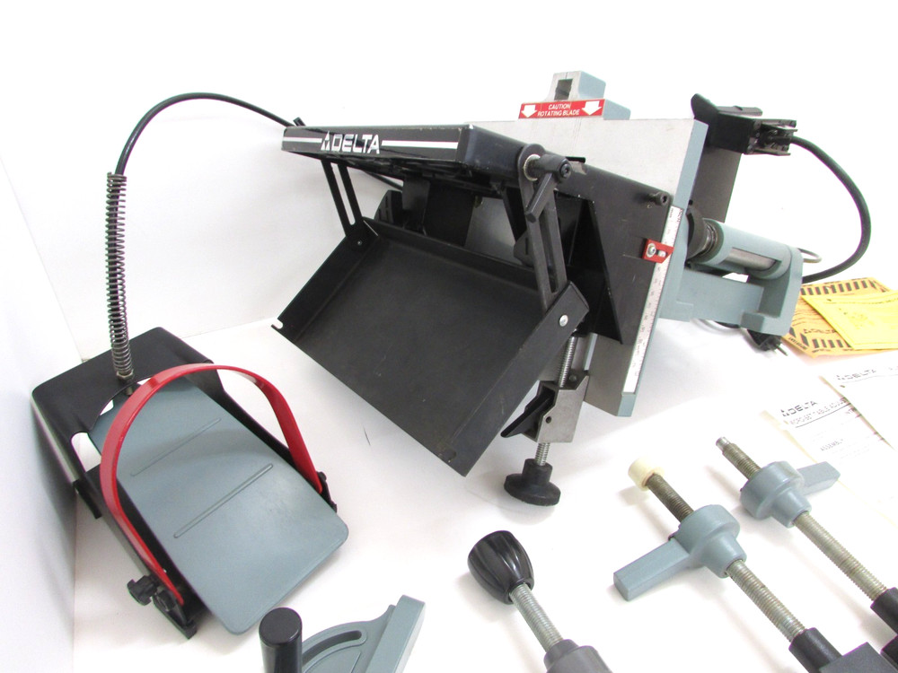 DELTA PLATE JOINER MODEL 32-100, BENCH TOP BISCUIT JOINTER