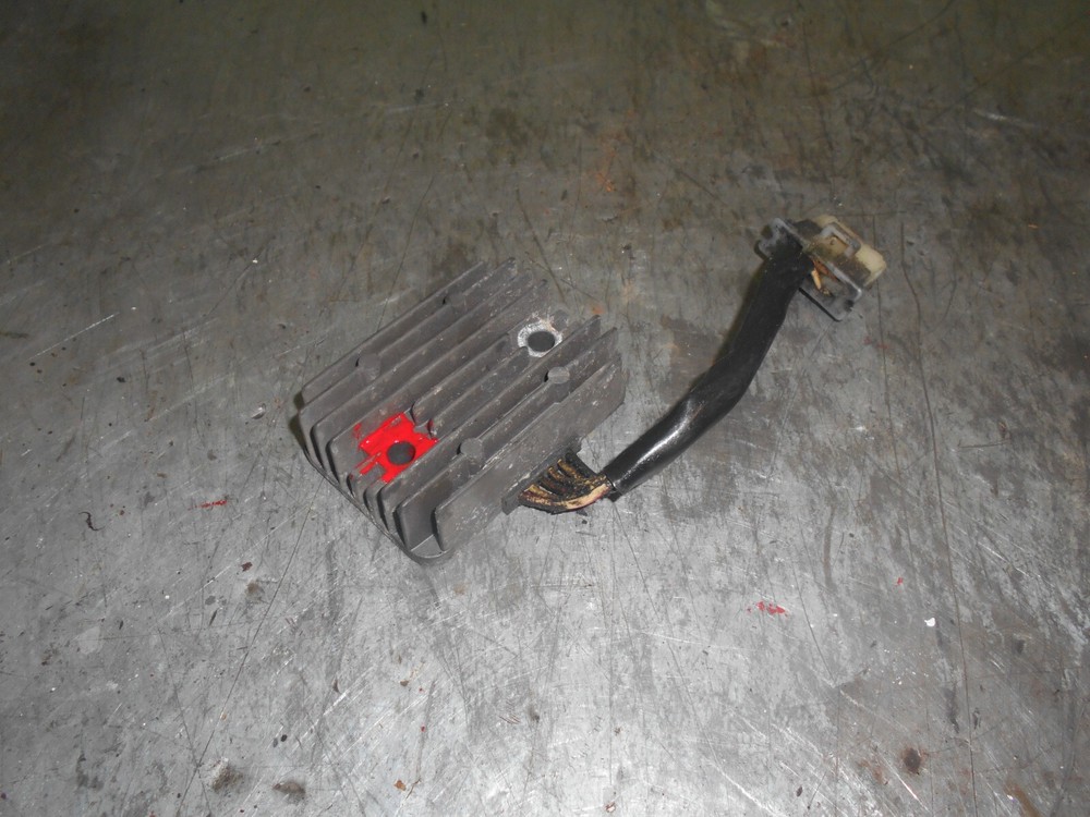 kawasaki  gpz  500 e9  reg /rectifier