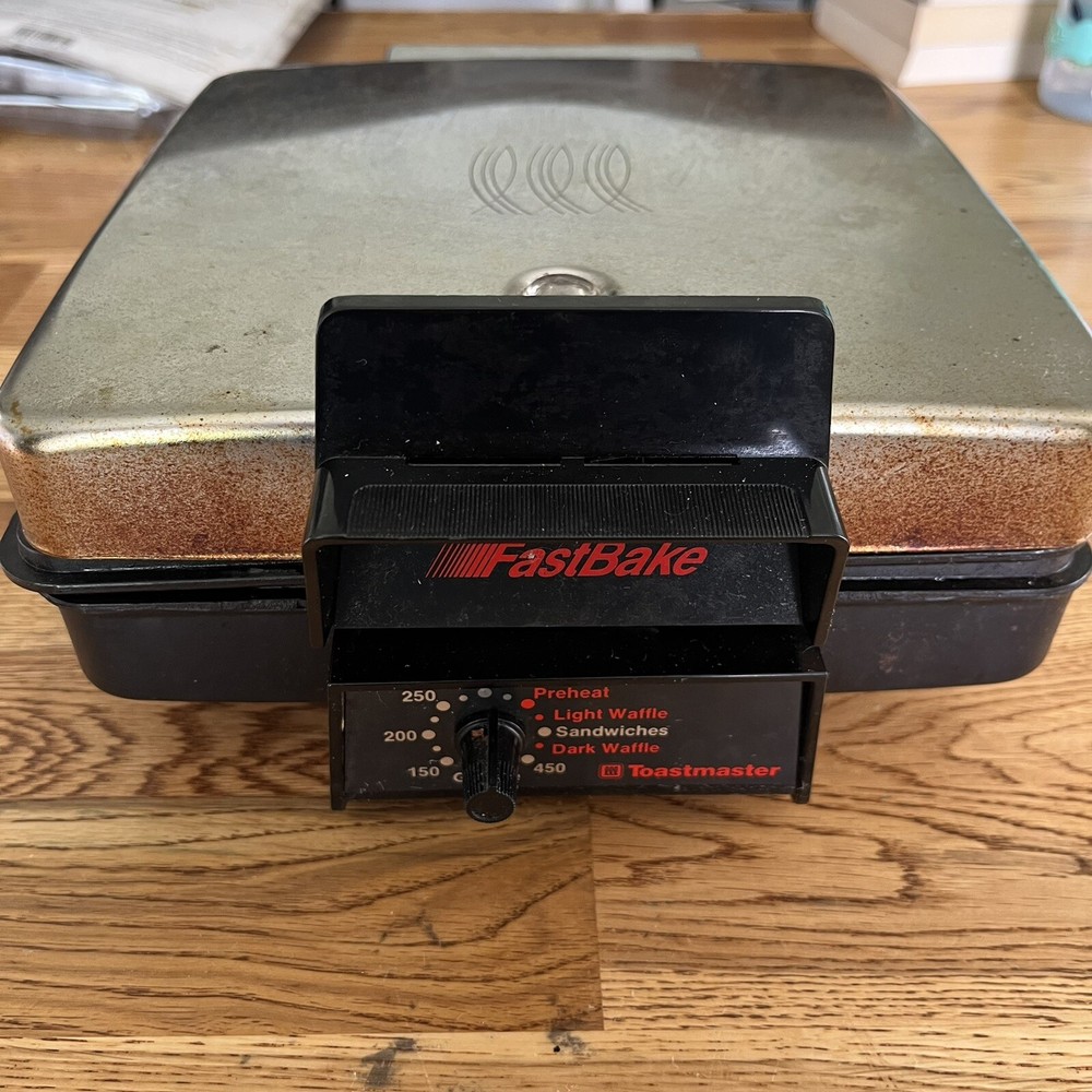 Toastmaster FastBake Chrome Waffle Maker Iron/Sandwich Griddle Grill