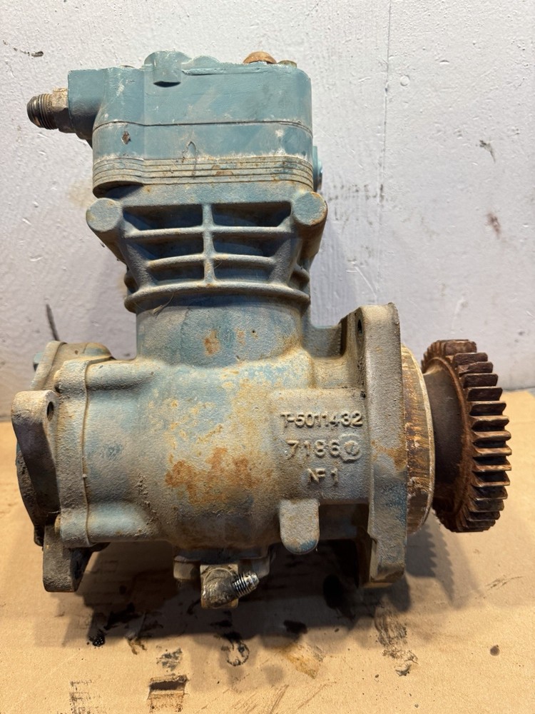 CAT Bendix 5014428X Ba921 Air Brake Compressor Gear Has Missing Tooth As is