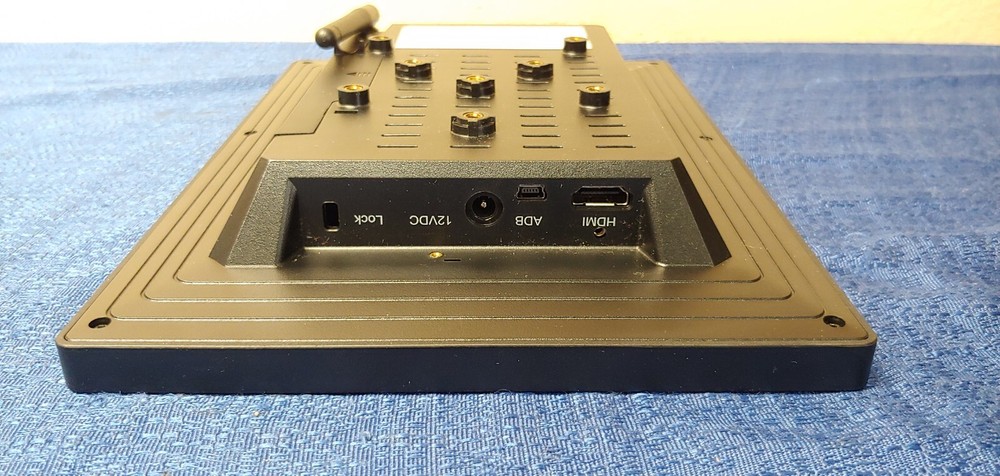 Digital Signboard XDS-1068 Touchscreen