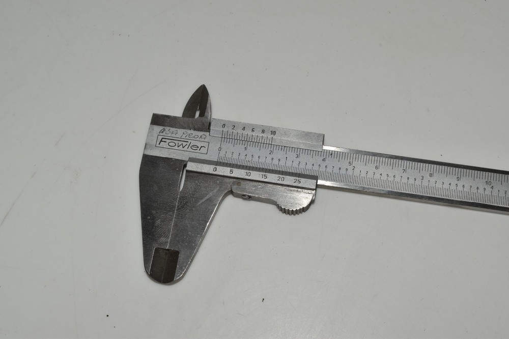 ^^ FOWLER DIAL CALIPER (TPS3)