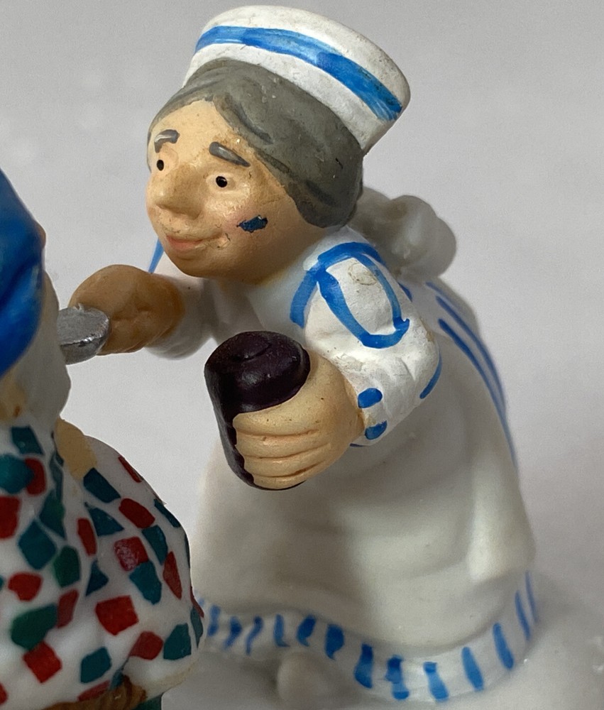Dept 56 North Pole Village Accessory ~ OPEN WIDE! ~ #56713