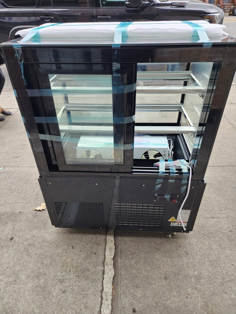 Spartan Refrig SCC-36 36" Refrigerated Display Case