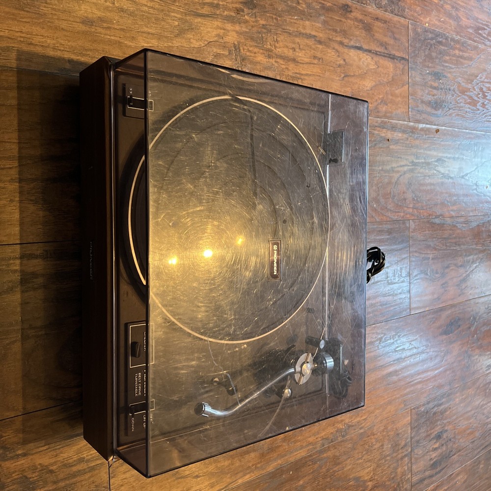 Pioneer model PL-120-|| stereo turnable