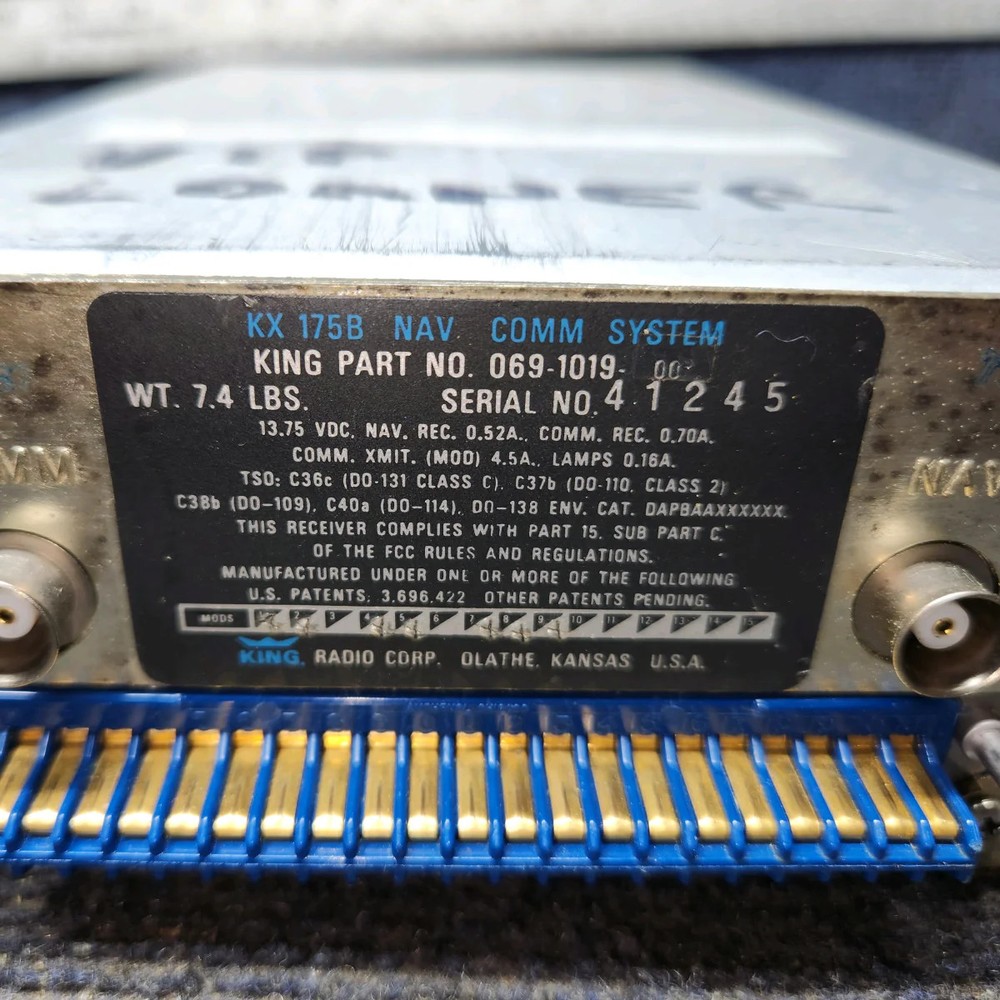 069-1019-00 | Bendix King | KX 175 NAV/COM – Includes Rack and Connector