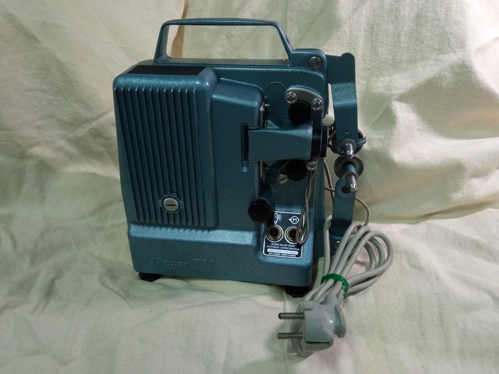 Bauer T10 Projector