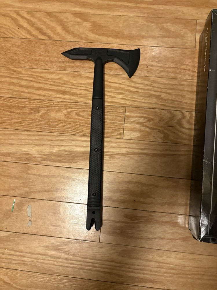 Benchmade 172 BK Tactical Axe with Sheath